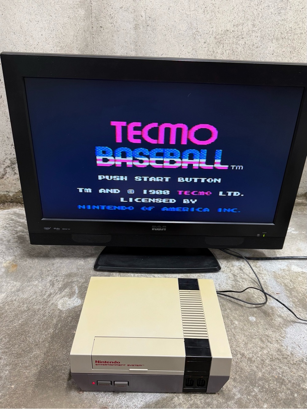 Nintendo NES Sports Game Lot Tecmo Bowl Double Dribble - Picture 4 of 7
